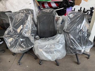 Lot 297 - 5 Herman Miller Celle office chairs in grey