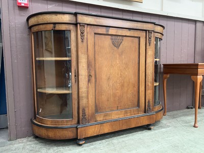 Lot 17 - An Edwardian mahogany and strung credenza with...
