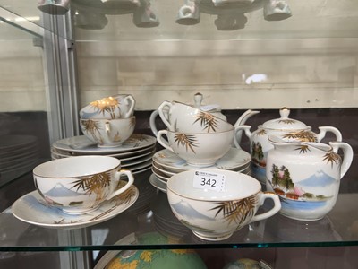 Lot 342 - A japanese style 6-place tea service...