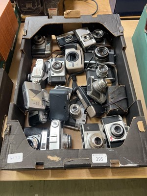 Lot 395 - A tray containing an assortment of mostly...