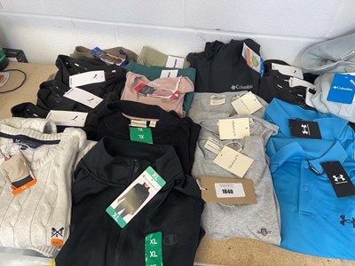 Lot 1840 - Approx. 20 branded items of clothing to...