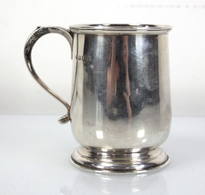 Lot 221 - A George V silver christening mug, Birmingham...