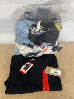 Lot 1843 - Approx. 30 ladies Teddi Rose v-neck t-shirts