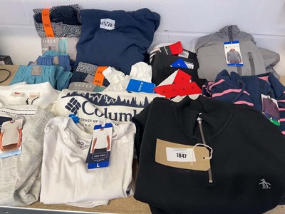 Lot 1847 - Approx. 16 branded items of clothing to...