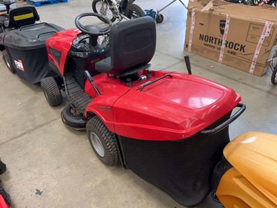 Lot 4112 - Honda 3600SH petrol ride on lawnmower plus key
