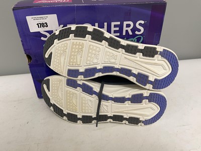 Lot Sketchers UK8 d'lux walker infinite motion...