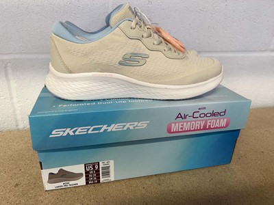 Lot 1875 - Boxed pair of ladies Skechers skech-lite air...