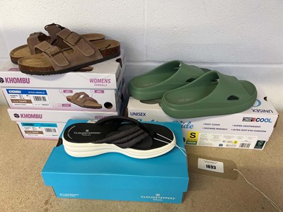 Lot 1893 - Mixed lot of adult shoes to include Khombu...