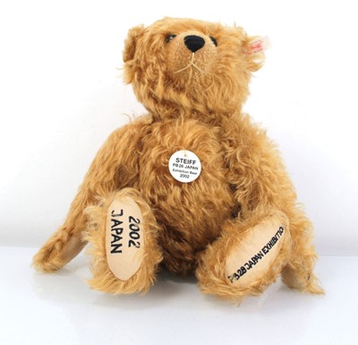 Lot 90 - A limited edition Steiff fully jointed bear...