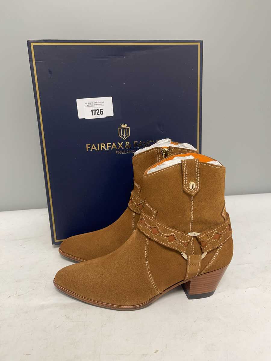 Lot Fairfax & Favor England UK6 ohio ankle boots...