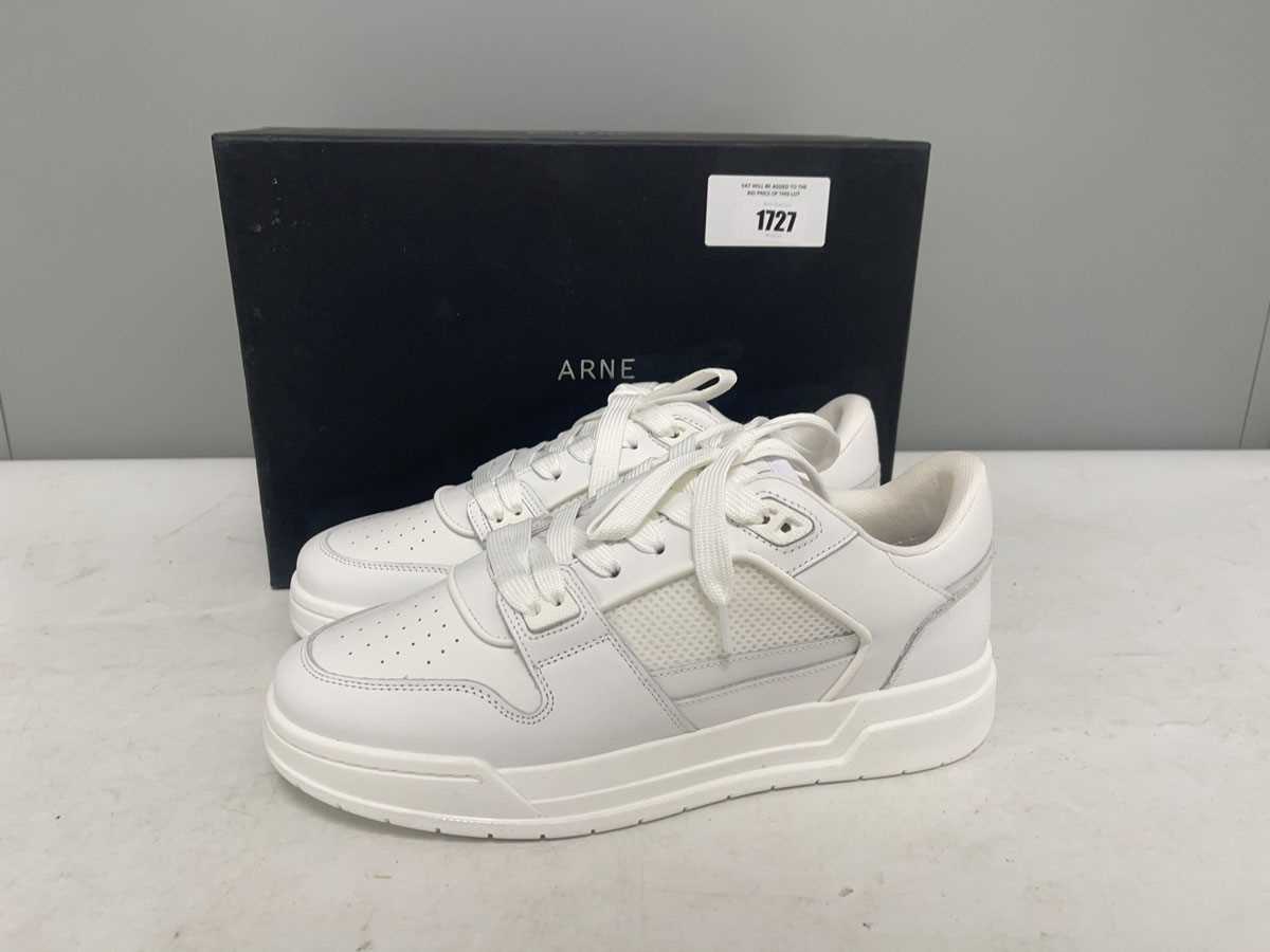 Lot Arne UK8 basket trainers in triple white - boxed