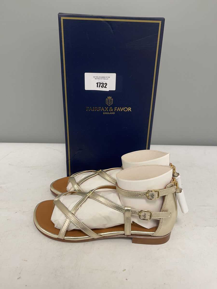 Lot Fairfax & Favor England UK5 brancaster sandals...