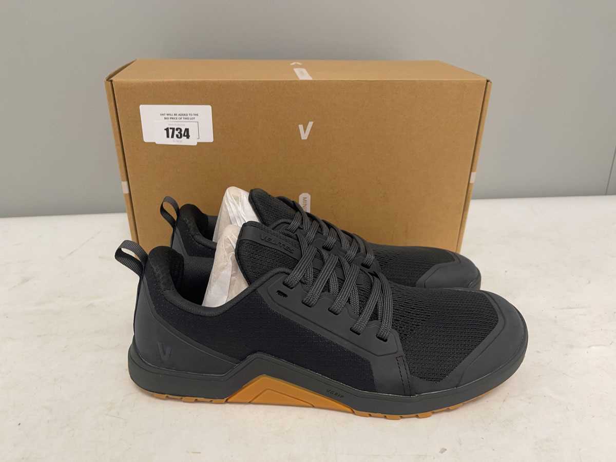Lot Velites UK9 minimal 1.0 trainers in black - boxed