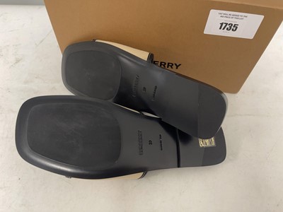 Lot Burberry London England UK6 carolyn slides in...