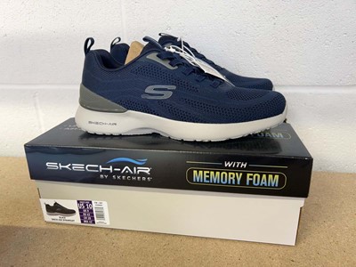 Lot 1917 - Boxed pair of Skechers skech-air dynamite...