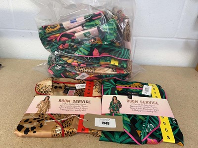 Lot 1949 - Approx. 15 ladies Room Service 2 piece stretch...