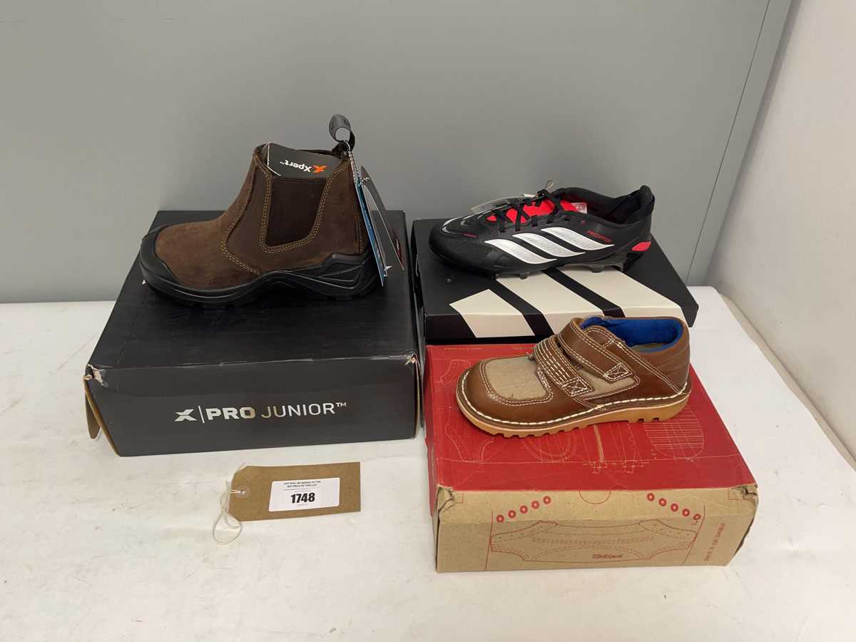 Lot 3x Boxed pairs of children's shoes to include...
