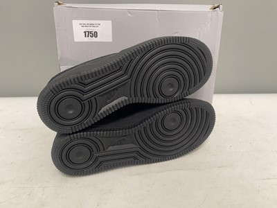 Lot Nike UK4.5 air force 1 LE trainers in black -...