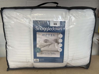 Lot 1970 - Snuggledown hotel collection luxurious extra...