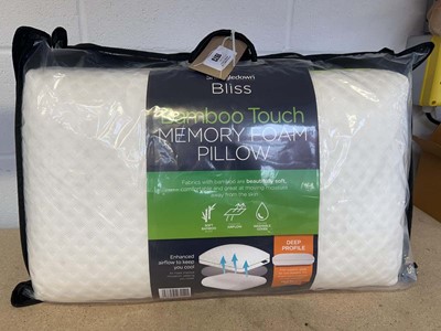 Lot 1973 - x2 Snuggledown bliss bamboo touch memory foam...