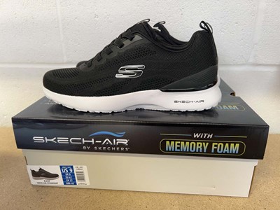 Lot 1985 - Boxed pair of Skechers skech-air dynamite...