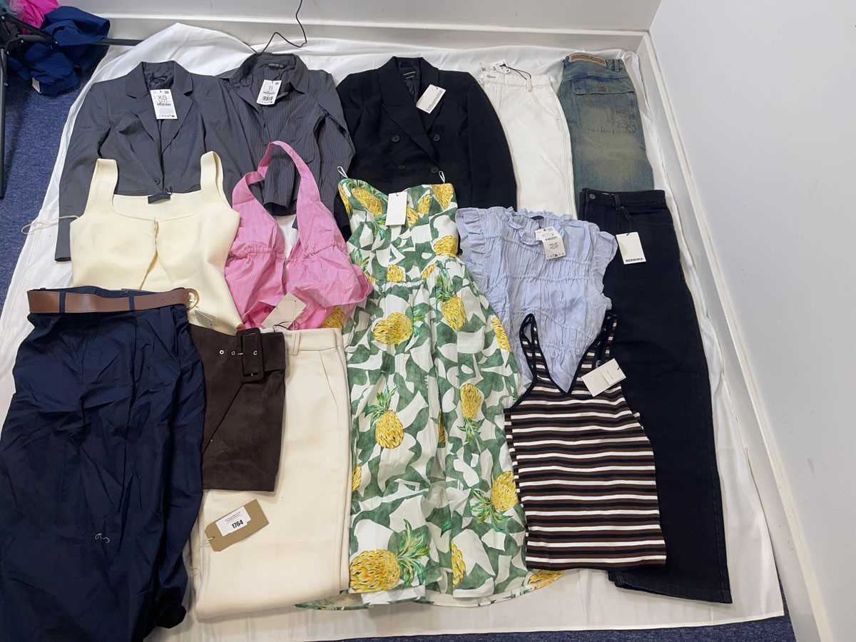 Lot Zara & Sister Companies clothing