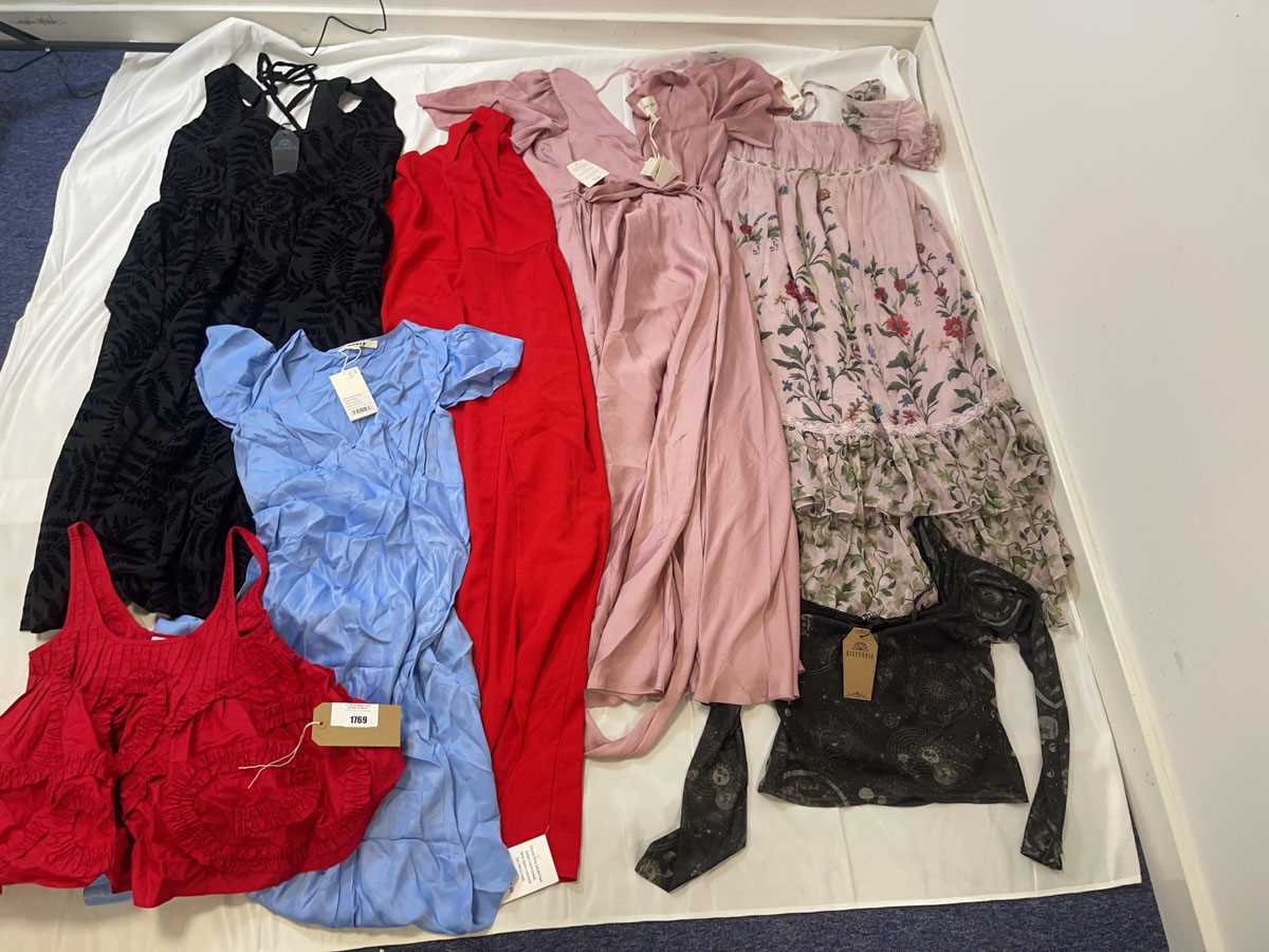 Lot Clothing to include Omnes, Anthropologie,...
