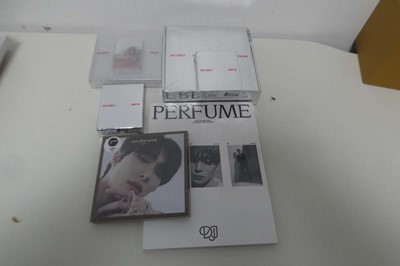 Lot Quantity of Kpop CDs and other memorabilia,...