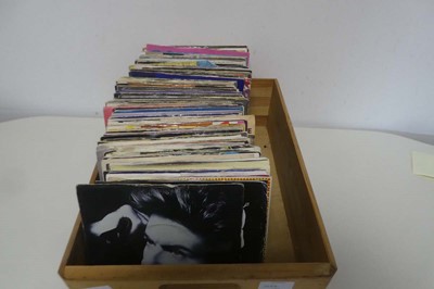 Lot 3 boxes containing a large quantity of 7"...