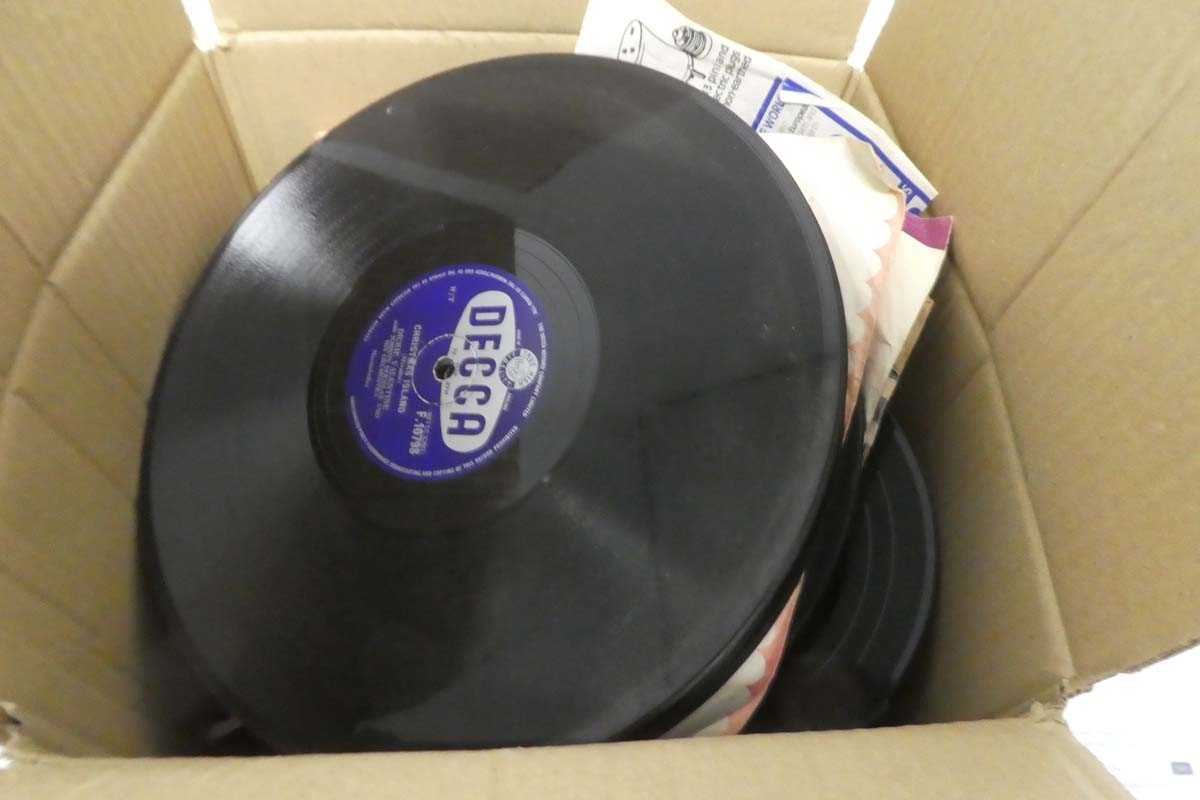 Lot Box of Shellac 78 records and 7" singles to...