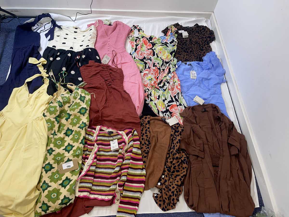 Lot NoBody's Child clothing