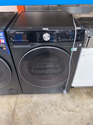 Lot 2003 - Hisense Connect Life 9kg heat pump dryer in...