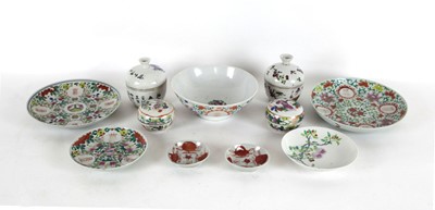 Lot 193 - A group of Chinese ceramics decorated in...