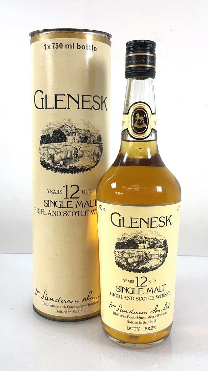 Lot 31 - A Rare bottle of Glenesk 12 year old Single...