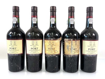Lot 207 - 5 bottles of Berry Bros & Rudd Berry's Own...
