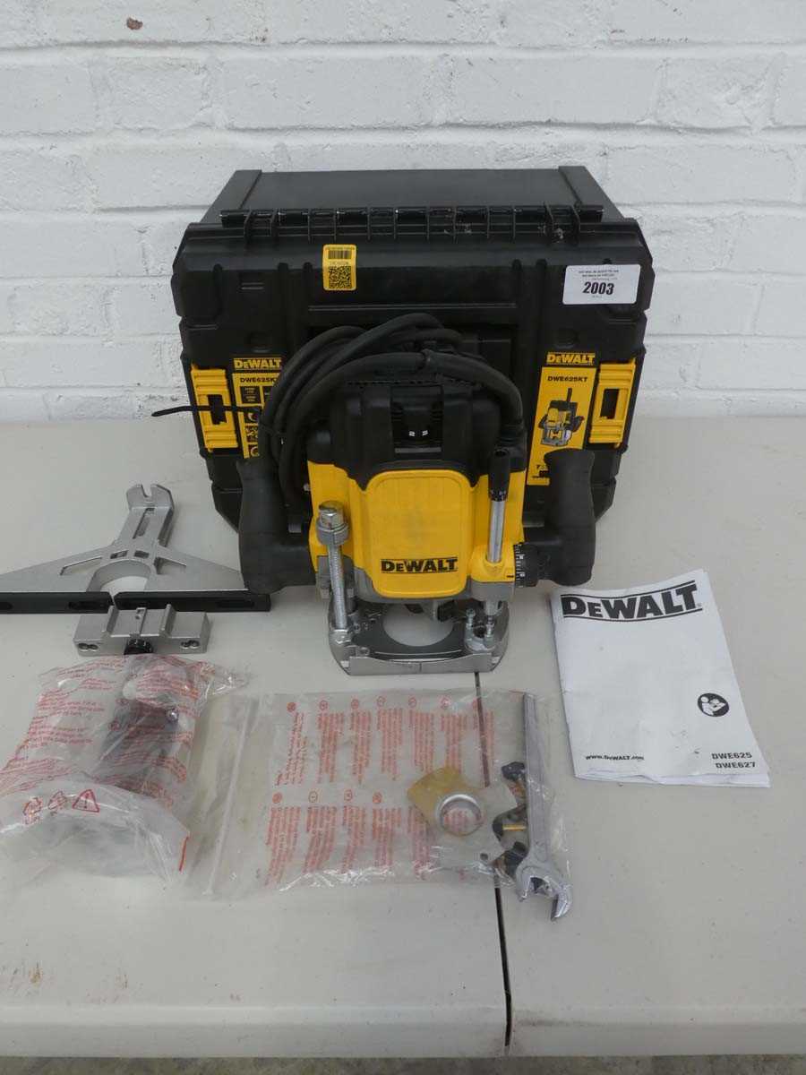 Lot A Cased Dewalt DWE625 240V plunge router with...