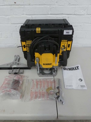 Lot A Cased Dewalt DWE625 240V plunge router with...