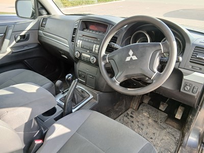 Lot (WG09 XVV) 2009 Mitsubishi Shogun 4Work DI-D...
