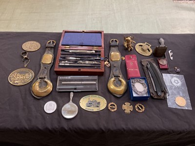 Lot 435 - A box containing assorted goods to include a...