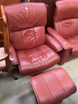 Lot 122 - A red leather upholstered Ekorne Stressless...