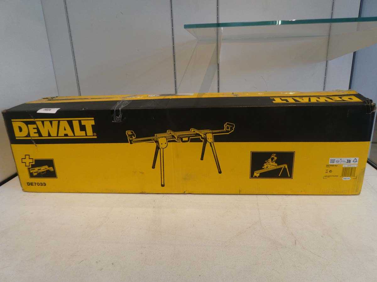Lot A Boxed DeWalt DE7033-XJ Compact Mitre Saw...