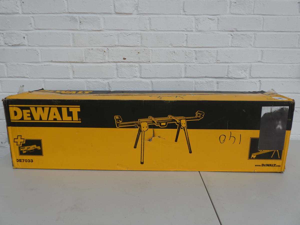 Lot A Boxed DeWalt DE7033-XJ Compact Mitre Saw...