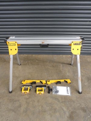 Lot A DeWalt DE7033-XJ Compact Mitre Saw...