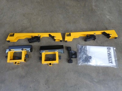 Lot A DeWalt DE7033-XJ Compact Mitre Saw...