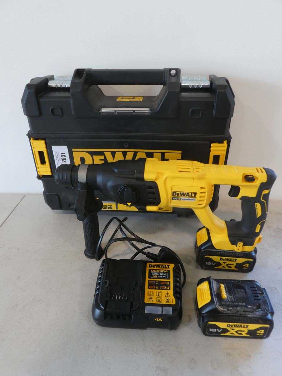 Lot A cased DeWalt DCH033M2 18v XR brushless SDS...