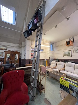 Lot 185 - A set of aluminium extending ladders