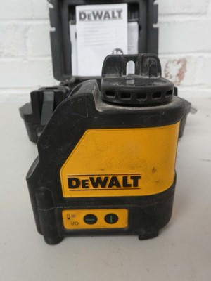 Lot A Cased DeWalt DW088CG type1 4.5v green beam...