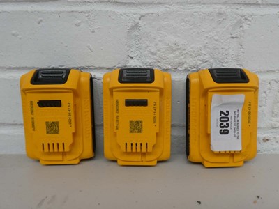 Lot Three DeWalt 2.0 ah 18v XR brushless batteries