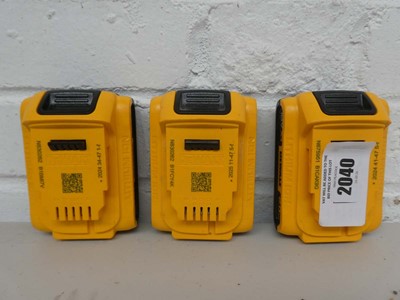 Lot Three DeWalt 2.0 ah 18v XR brushless batteries