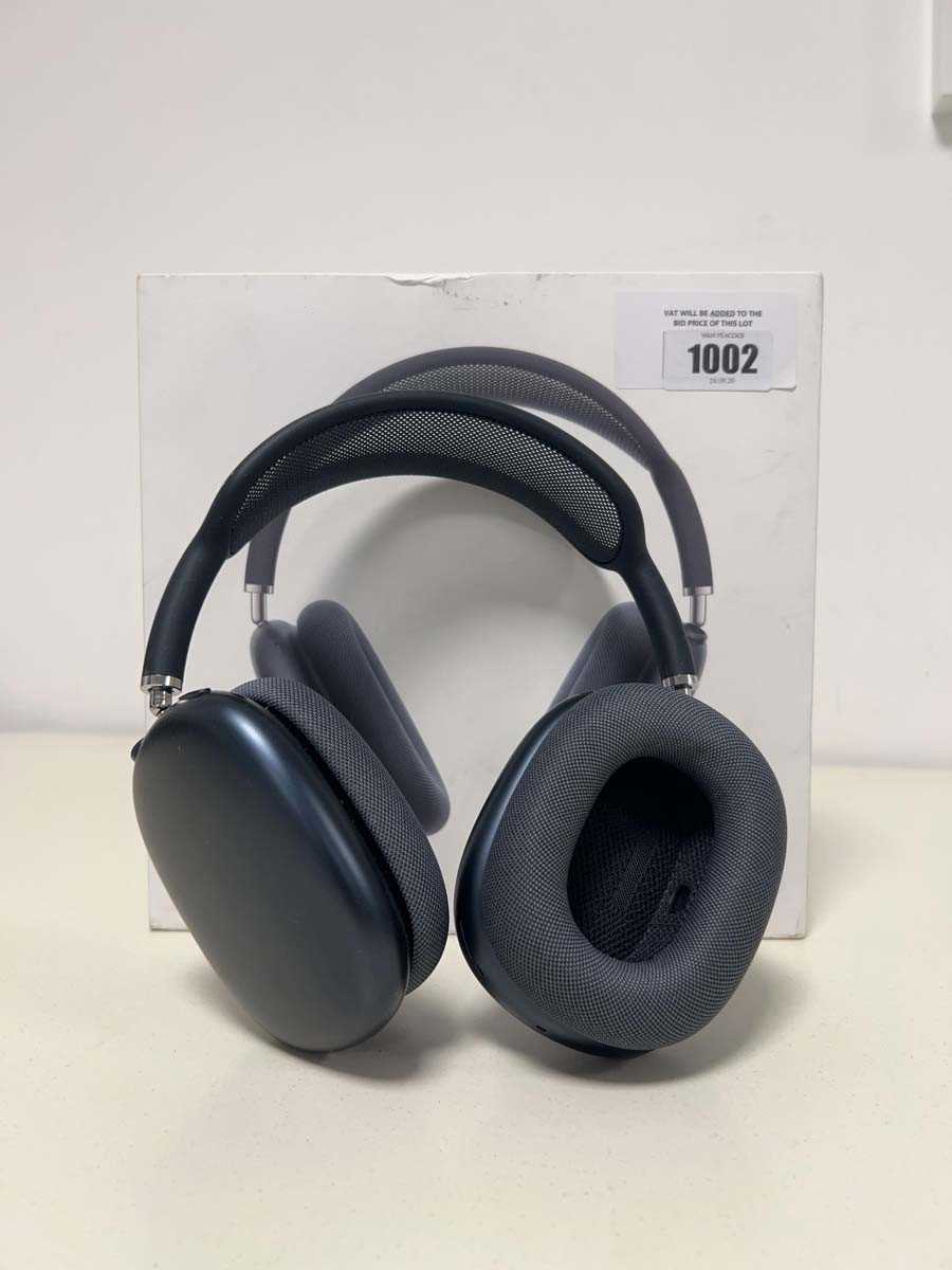 Lot Apple AirPods Max with Smart Case, Midnight,...